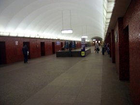 Горизонтальный лифт - ноу-хау глубокого петербургского метро
